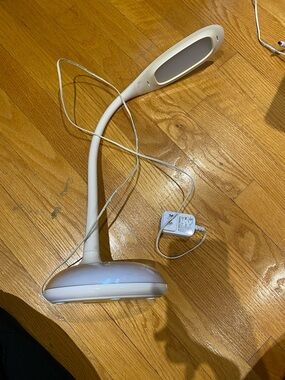 Modern White LED Gooseneck Desk Lamp